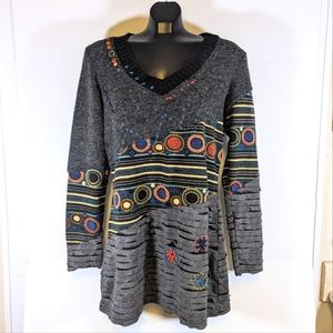Women's Linea Domani Gray Contrast Beaded Patterned V-Neck Tunic Sweater Size L